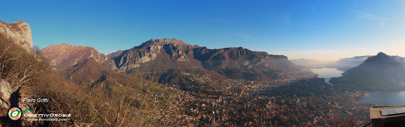 62 Gran bella vista panoramica con i caldi colori dell'iniziale tramonto.jpg